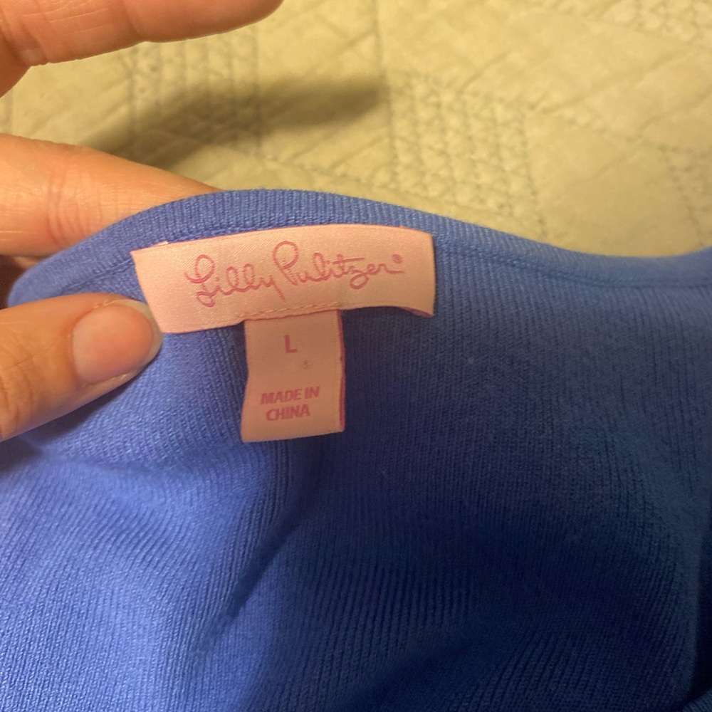 Size Large 3/4 sleeve peplum style sweater